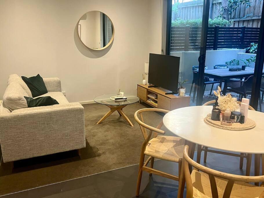 Glen Iris Gem - Modern Apartment With Car Park Melbourne Exteriér fotografie